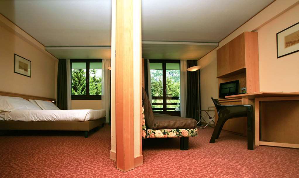 Hotel Les Jumeaux Courmayeur Room photo